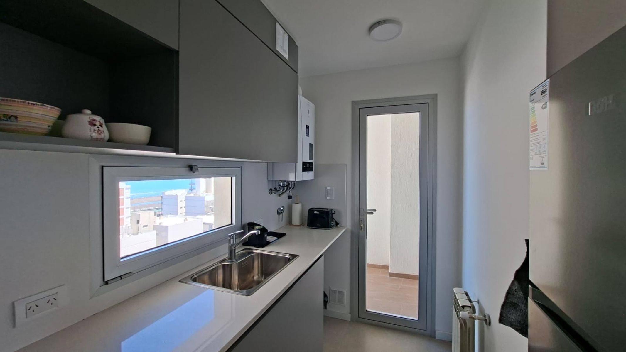 Excelente departamento a 1 cuadra del mar y del centro de Monte Hermoso — foto 4