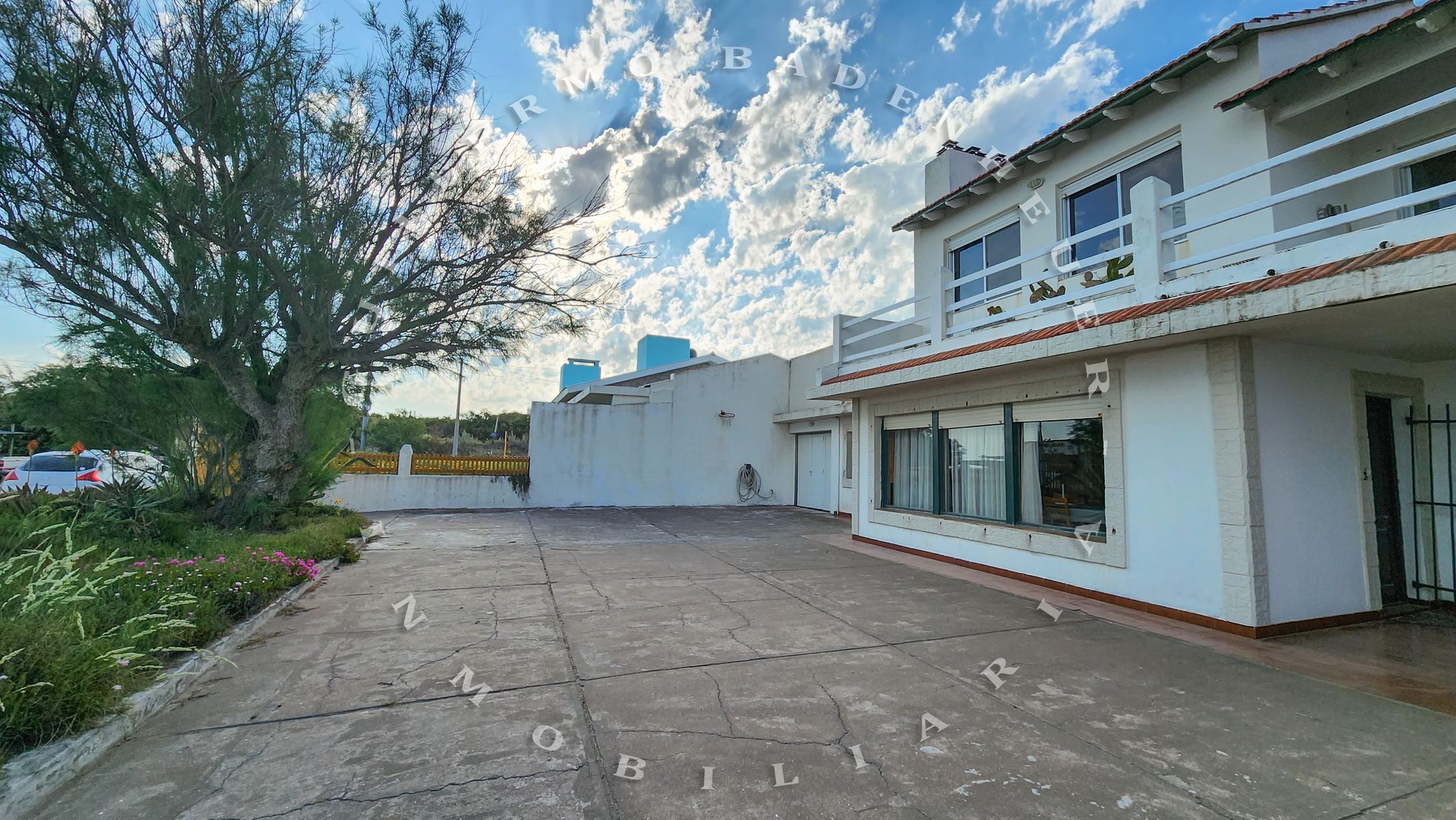 DOS CASAS FRENTE AL MAR, UNA OPORTUNIDAD UNICA EN BLOCK — foto 3