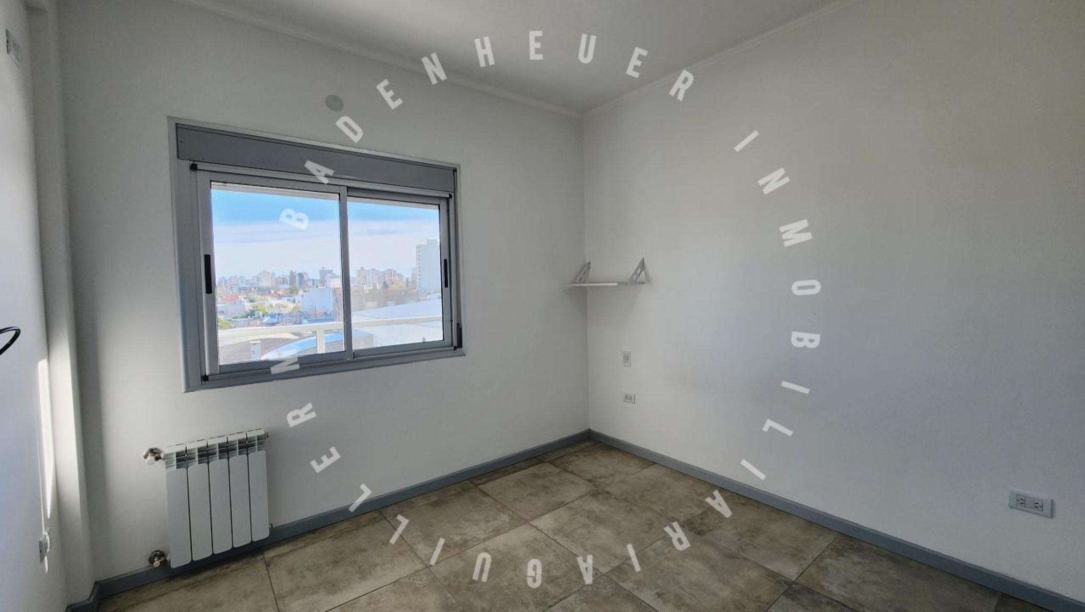 ALQUILER - DEPTO 1 DORMITORIO. CON BALCON SUPER COMODO - 9