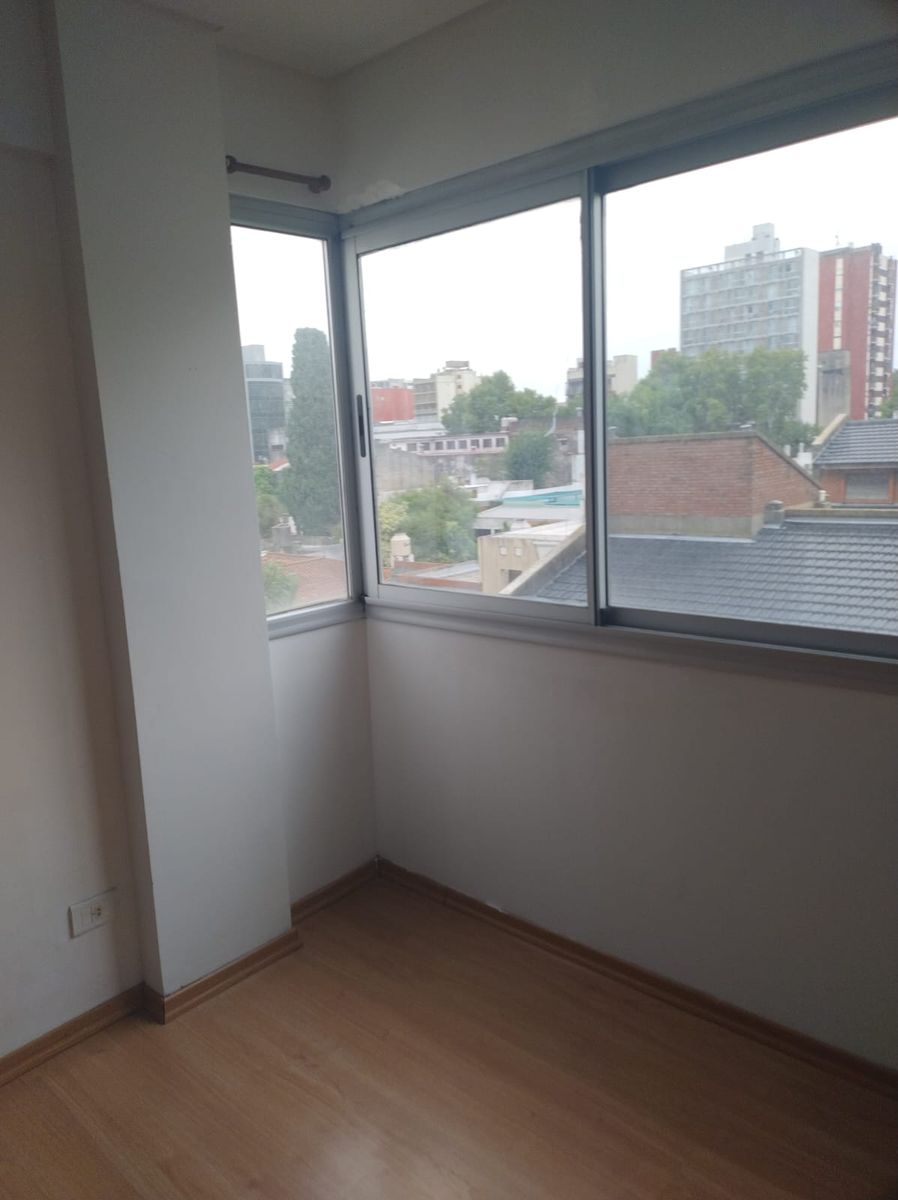 2 ambientes con balcon zona centro - 1