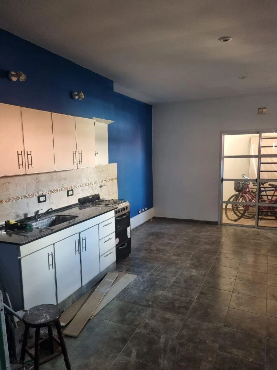Duplex Al Frente 3 Ambientes 2 Plantas con Patio y Parrilla, Gba Oeste - Zonaprop - 12