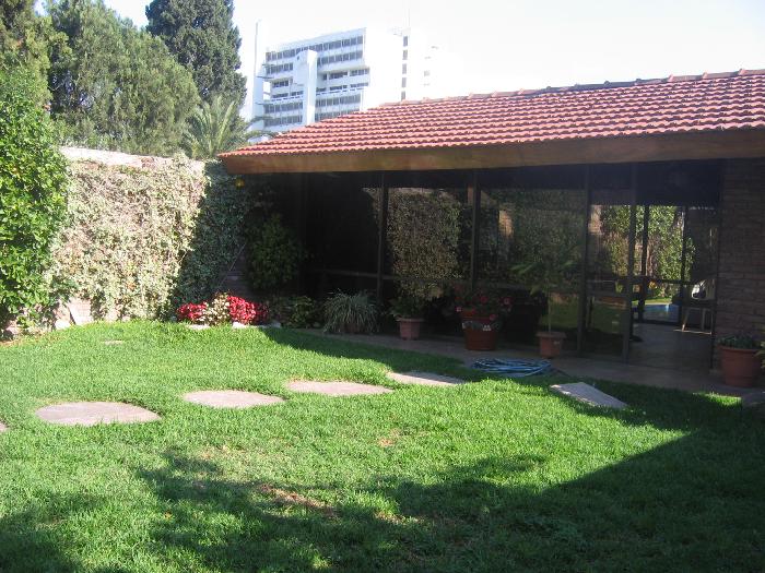 CHALET en DOS PLANTAS Ciudad del Libertador General José de San Martín, San Martín, Buenos Aires — foto 8