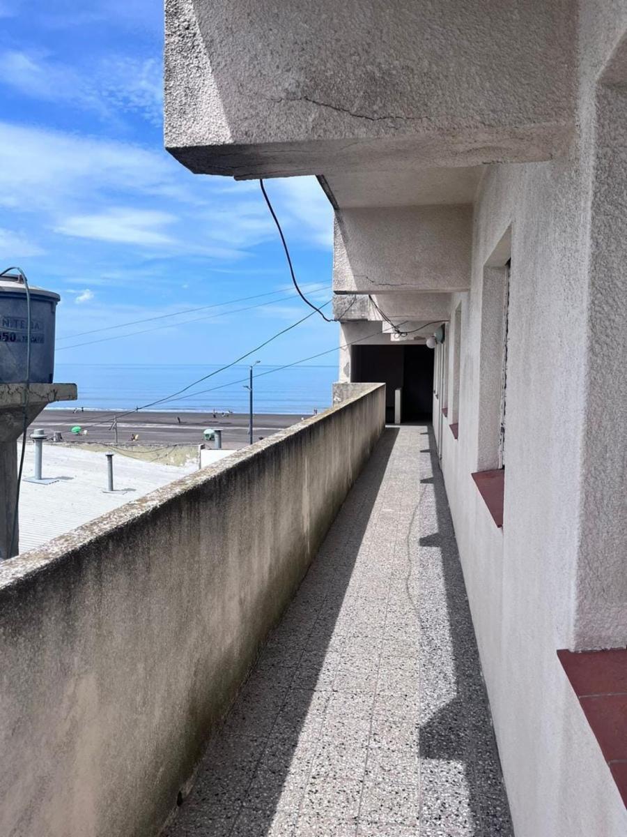 Venta Dpto. frente a la playa — foto 9