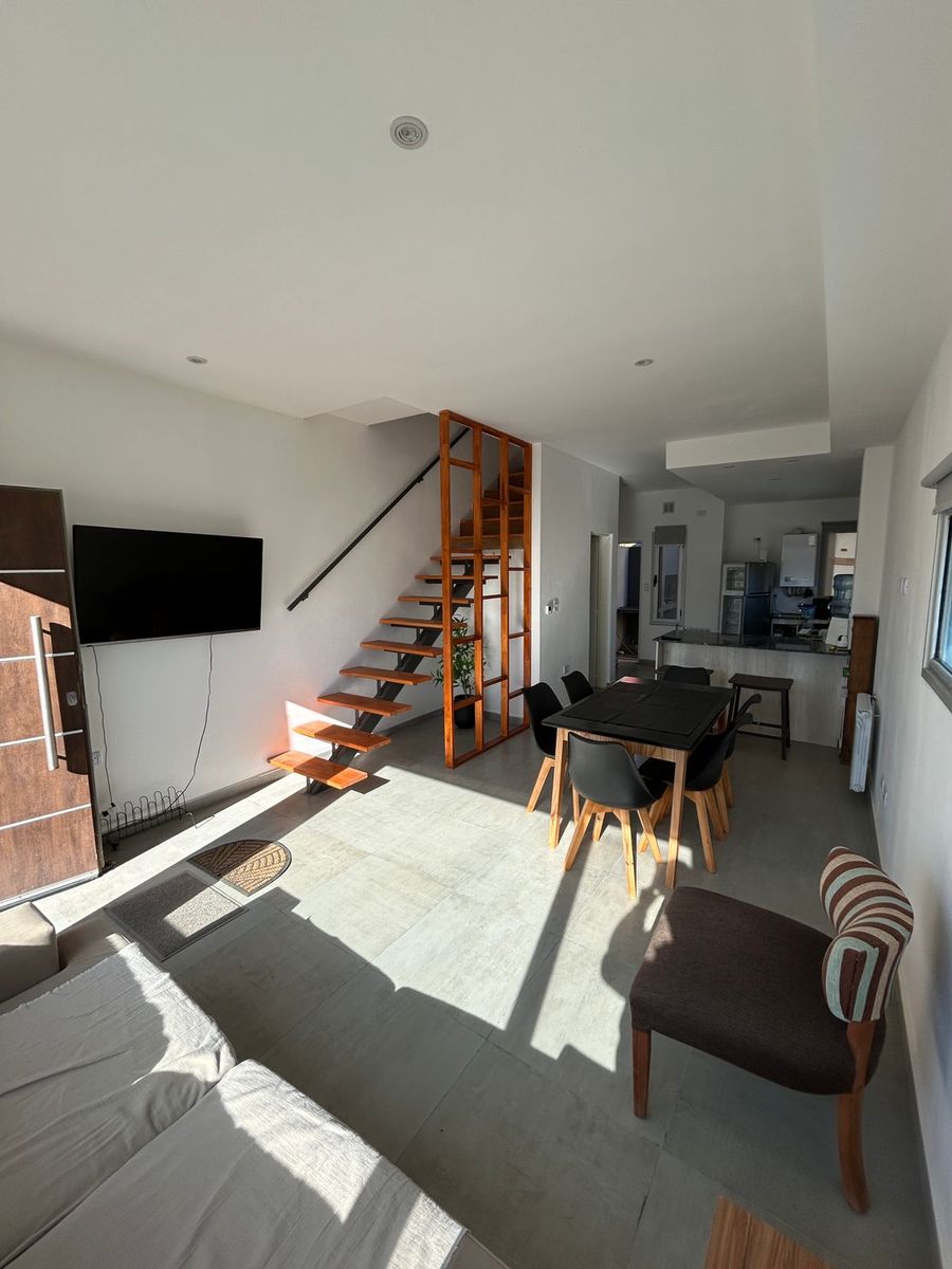 HERMOSO DUPLEX EN VENTA - 1