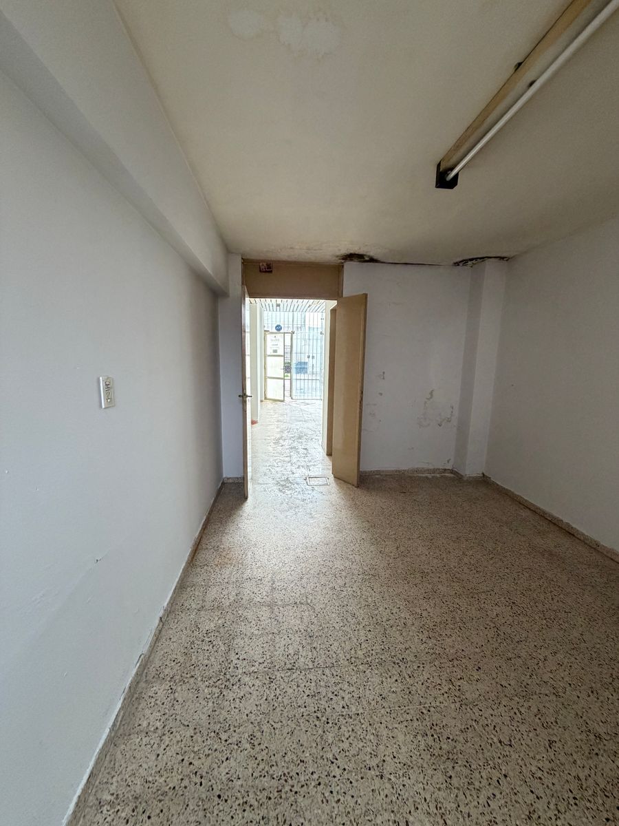 VENTA LOCAL COMERCIAL - 4
