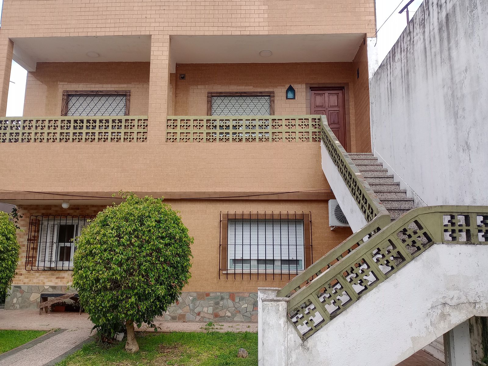 PH 3 AMB. CON COCHERA ,1 PISO X ESCALERA CON JARDIN VIRREYES. GANDOLFO AL 2800 - 16