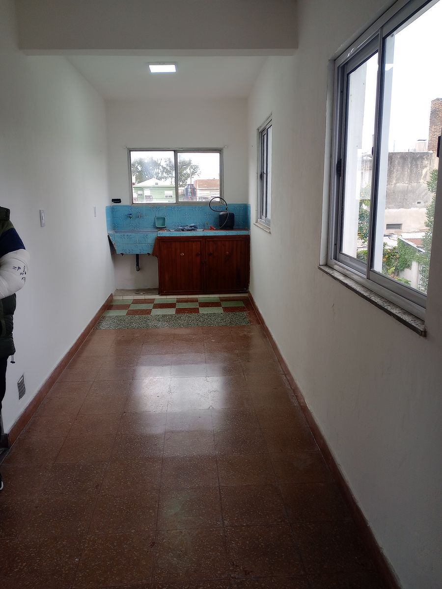 PH 3 AMB. CON COCHERA ,1 PISO X ESCALERA CON JARDIN VIRREYES. GANDOLFO AL 2800 - 23