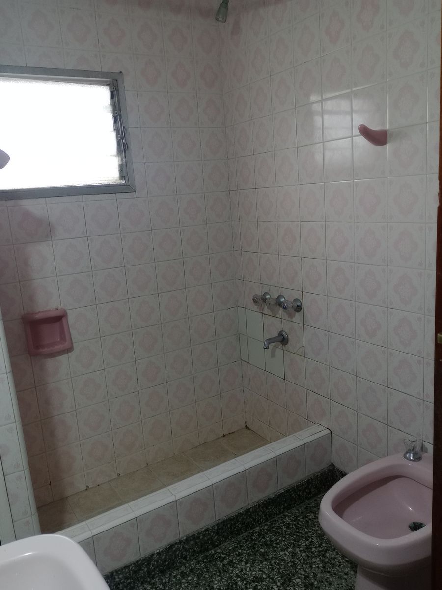 PH 3 AMB. CON COCHERA ,1 PISO X ESCALERA CON JARDIN VIRREYES. GANDOLFO AL 2800 - 28