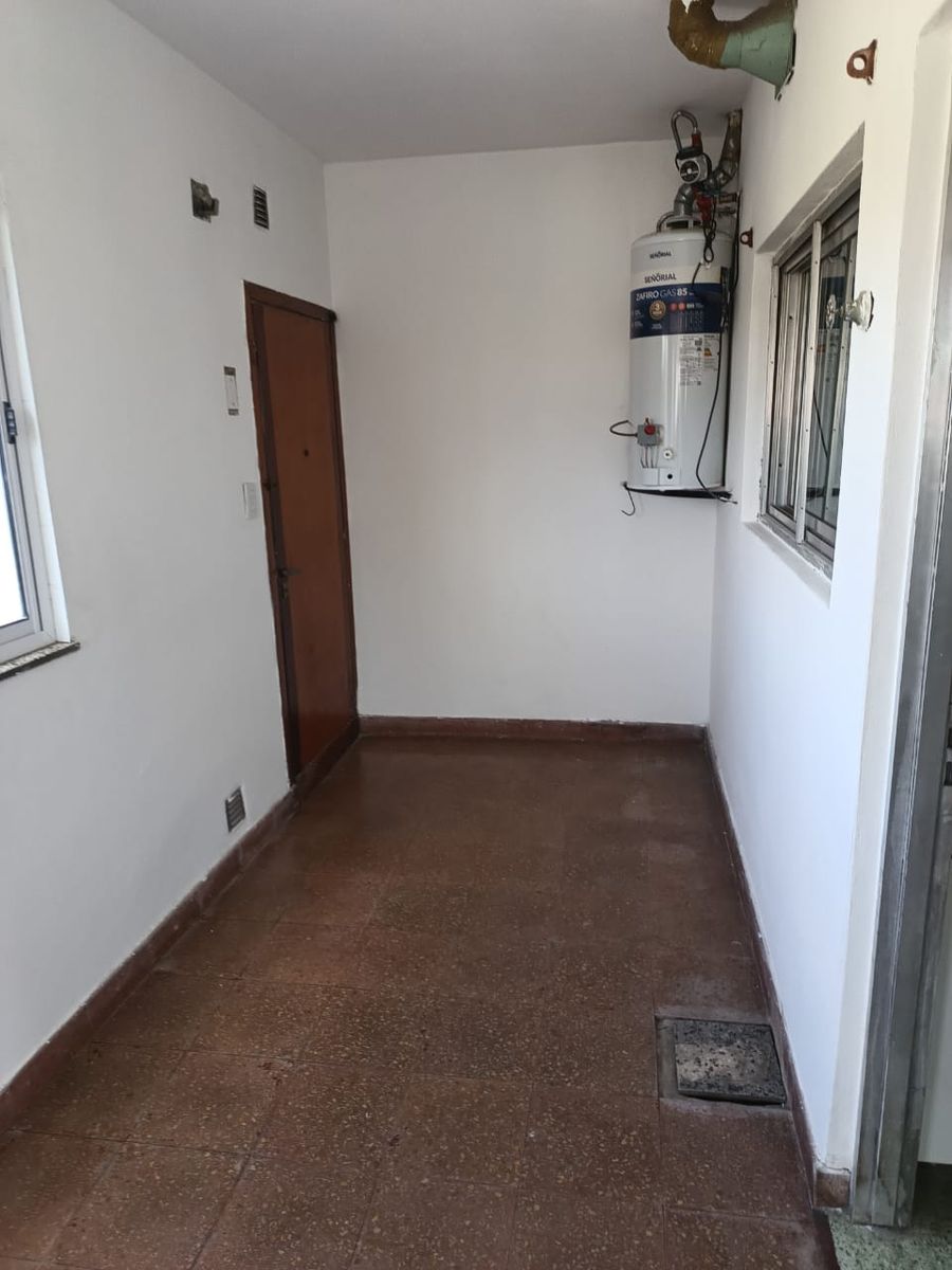PH 3 AMB. CON COCHERA ,1 PISO X ESCALERA CON JARDIN VIRREYES. GANDOLFO AL 2800 - 39