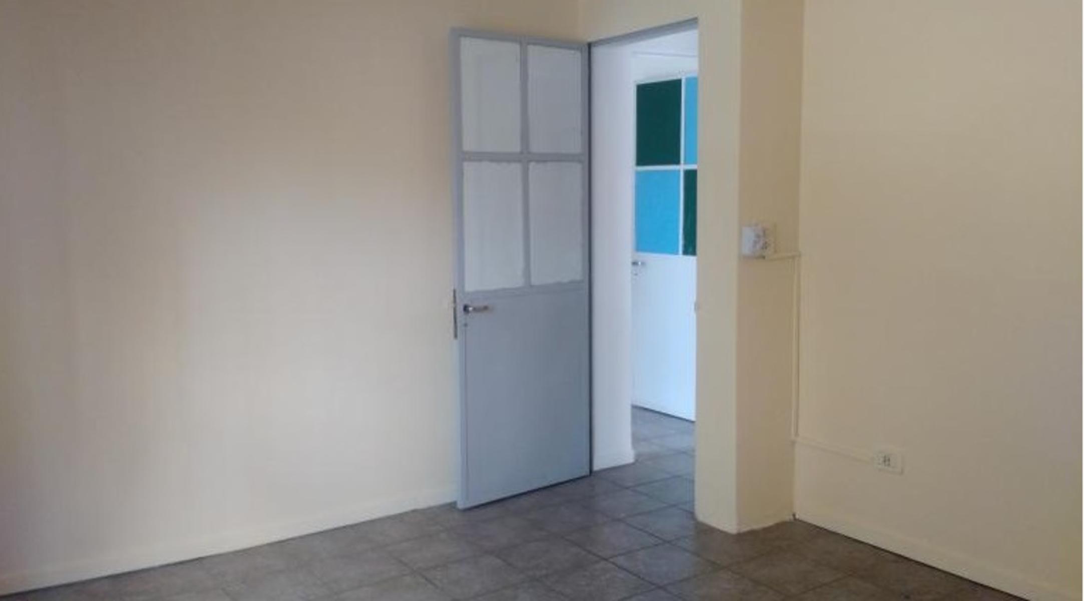 DEPTO 2 AMB. EN TIGRE CON COCHERA , COMPLEJO CON PISCINA - 3
