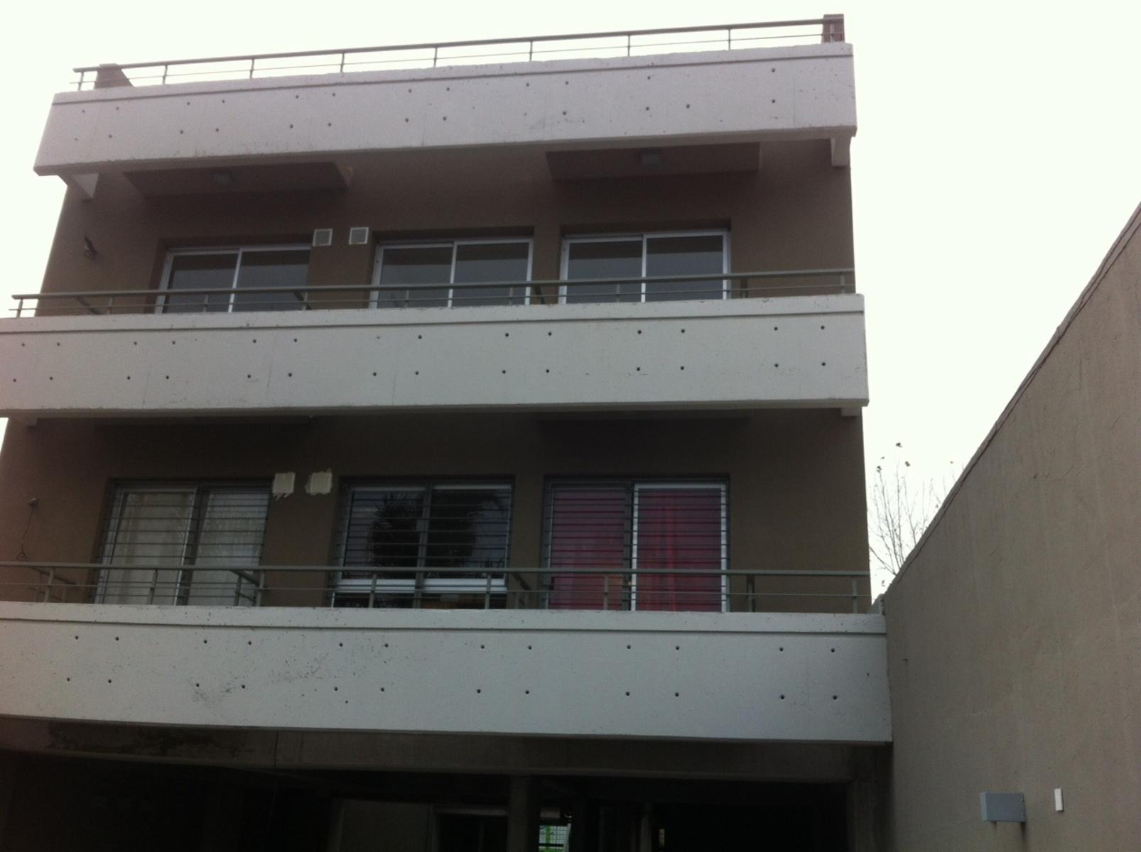 DEPARTAMENTO 2 AMB CON COCHERA SAN FERNANDO . BELGRANO 547