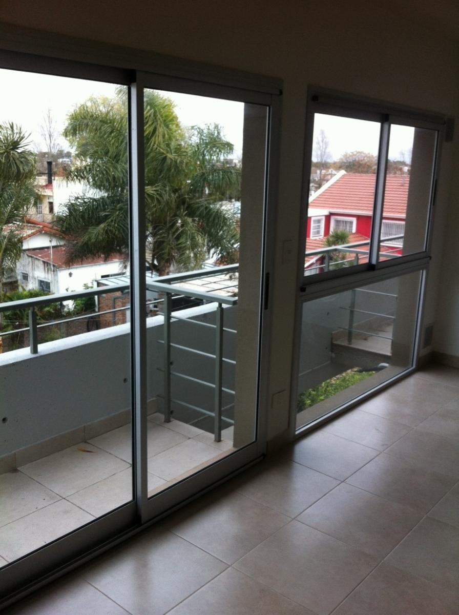 DEPTO 40 MTS AMPLIO DIVISIBLE CON BALCON SAN FERNANDO . BELGRANO 547 - 2