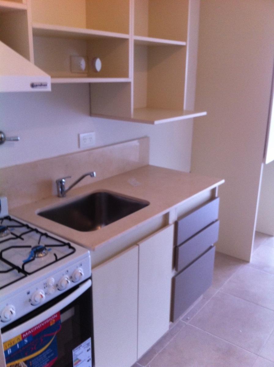 DEPTO 40 MTS AMPLIO DIVISIBLE CON BALCON SAN FERNANDO . BELGRANO 547 - 3