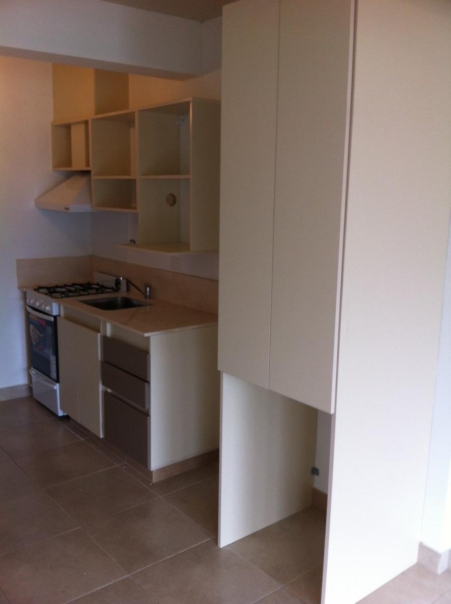 DEPTO 40 MTS AMPLIO DIVISIBLE CON BALCON SAN FERNANDO . BELGRANO 547 - 5