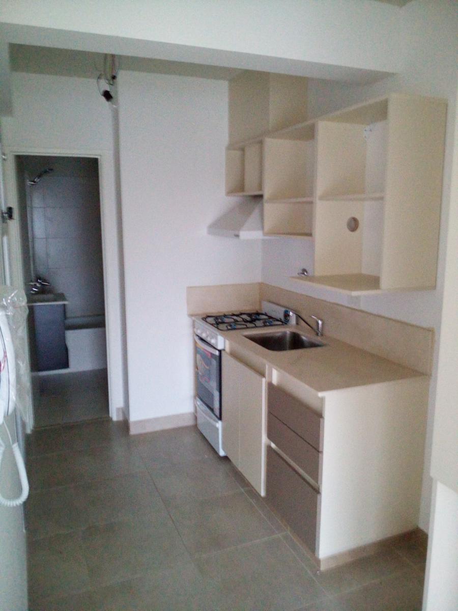 DEPTO 40 MTS AMPLIO DIVISIBLE CON BALCON SAN FERNANDO . BELGRANO 547 - 9