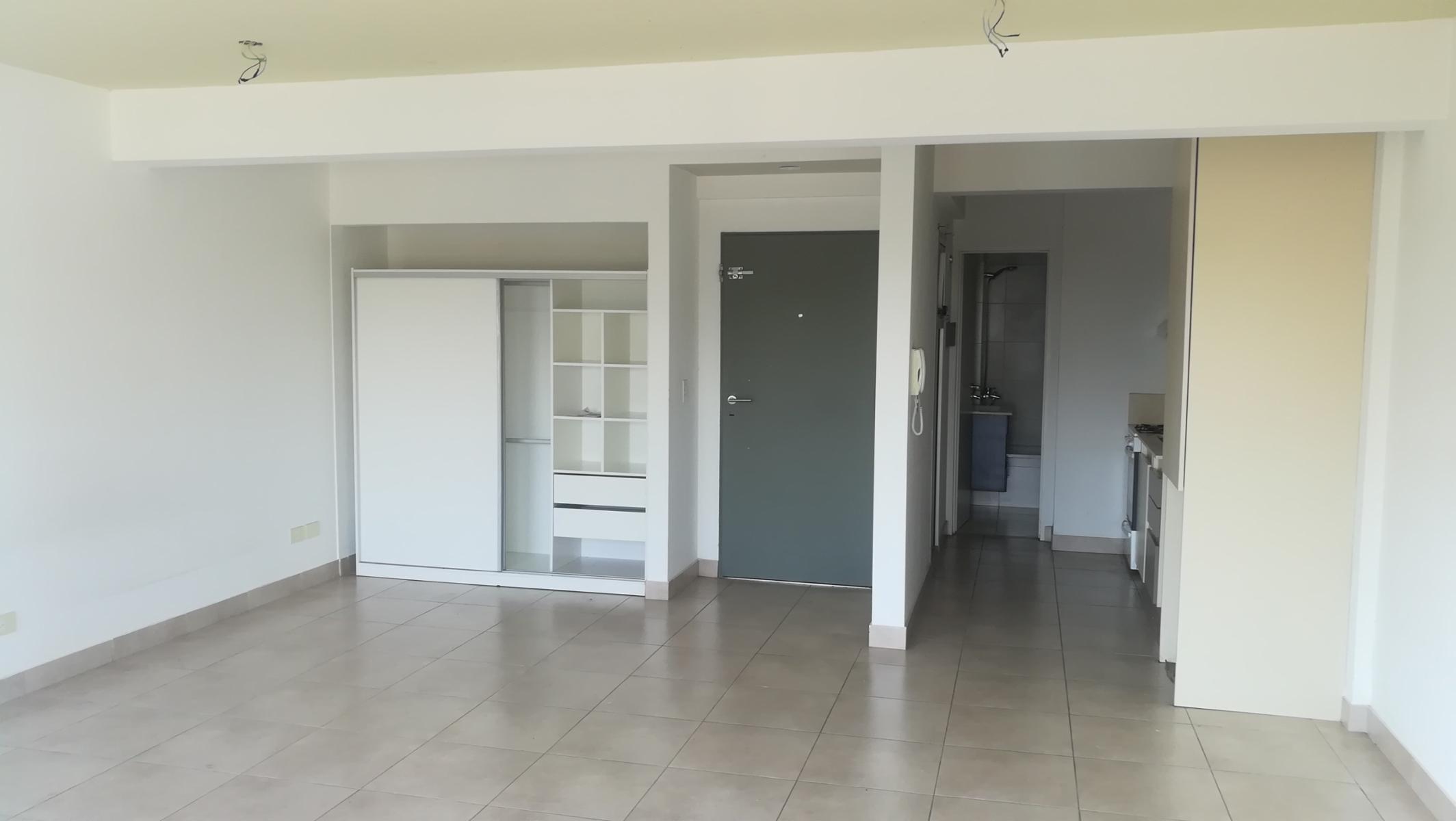 DEPTO 40 MTS AMPLIO DIVISIBLE CON BALCON SAN FERNANDO . BELGRANO 547 - 29