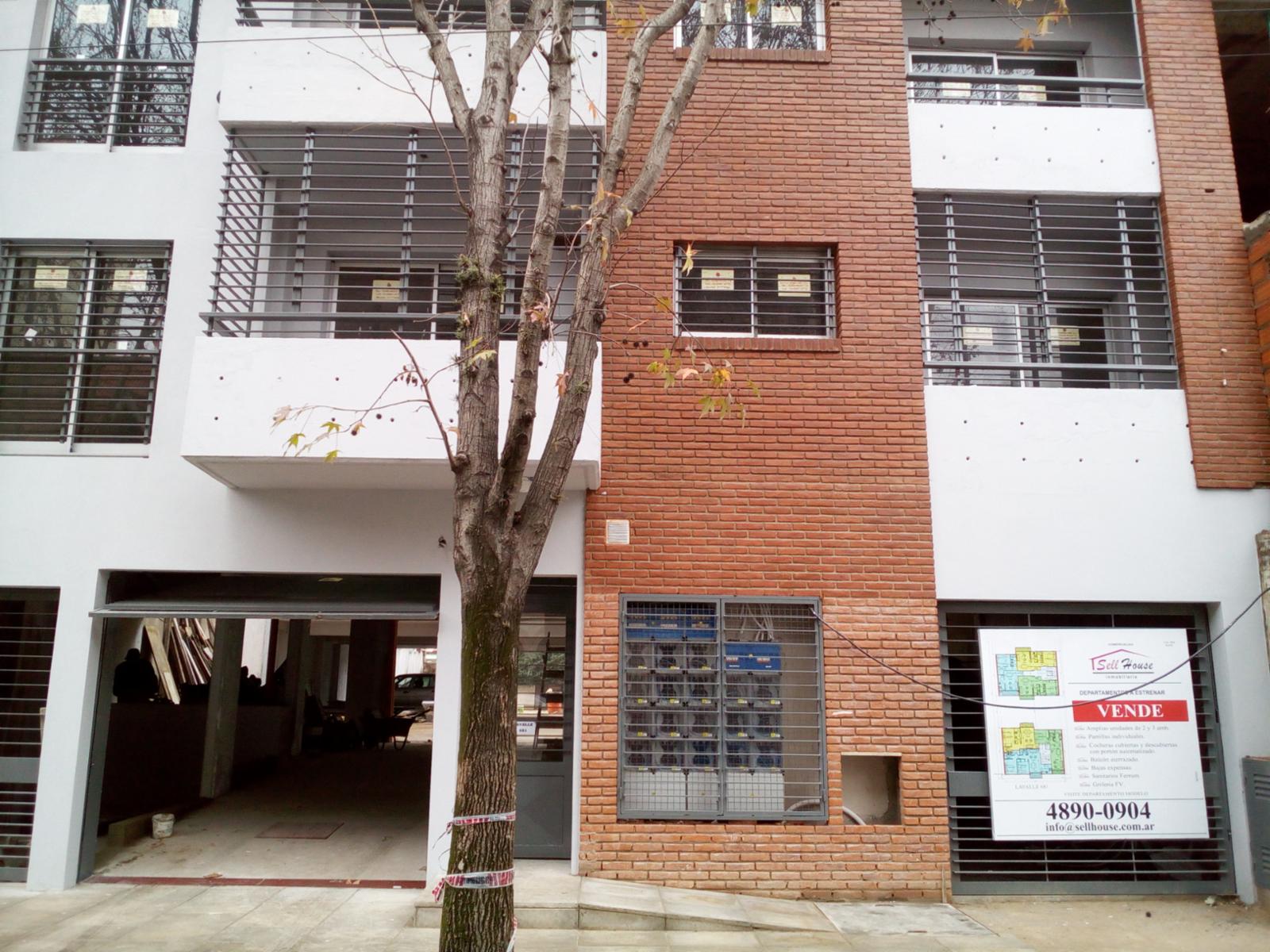DEPARTAMENTO A 2 AMB. SAN FERNANDO LAVALLE 681 - 6