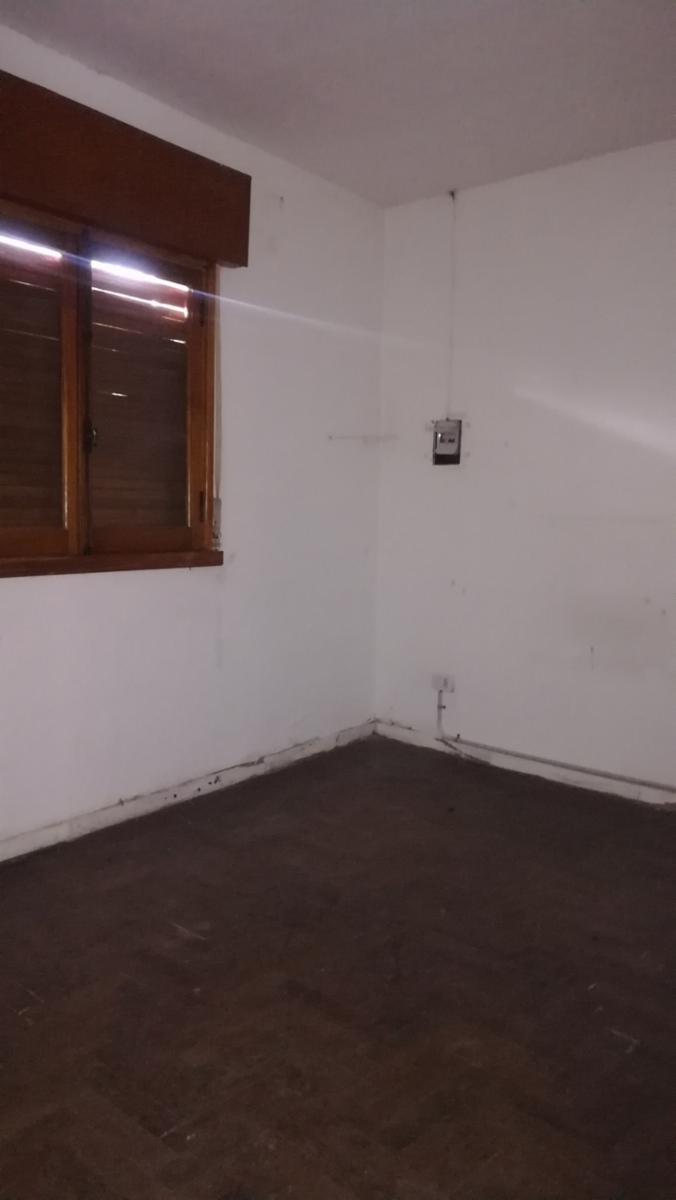 CASA ENESQUINA 3/4 AMB CON COCHERA LINIERS 1800 TIGRE - 12
