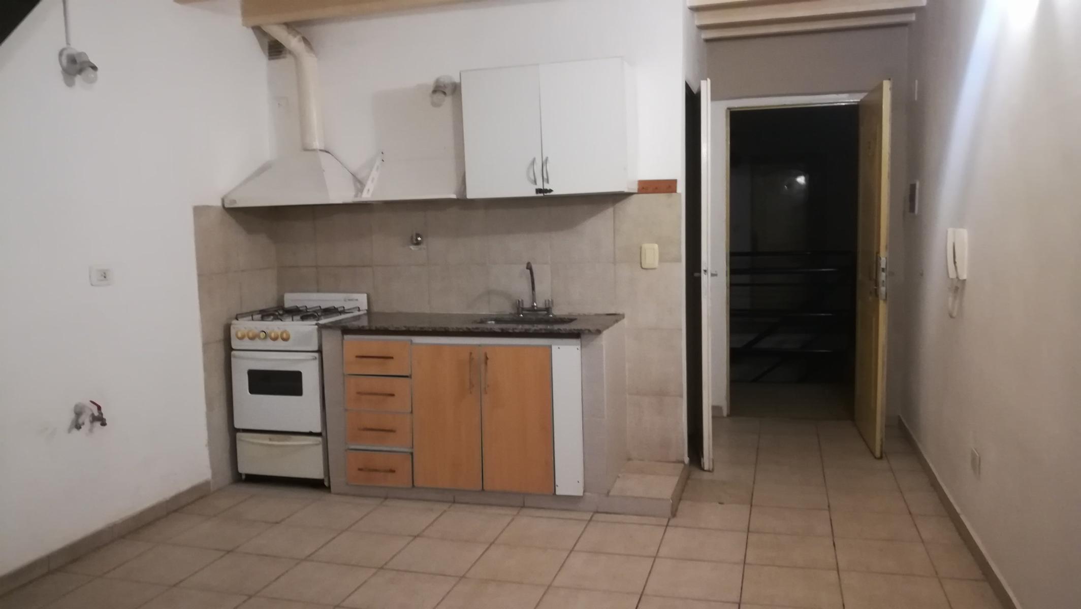 DEPTO 2 AMB.CON COCHERA TIPO LOFT. AMPLIO SIN EXPENSAS. PISCINA Y PARRILLA EN COMUN TIGRE. - 8