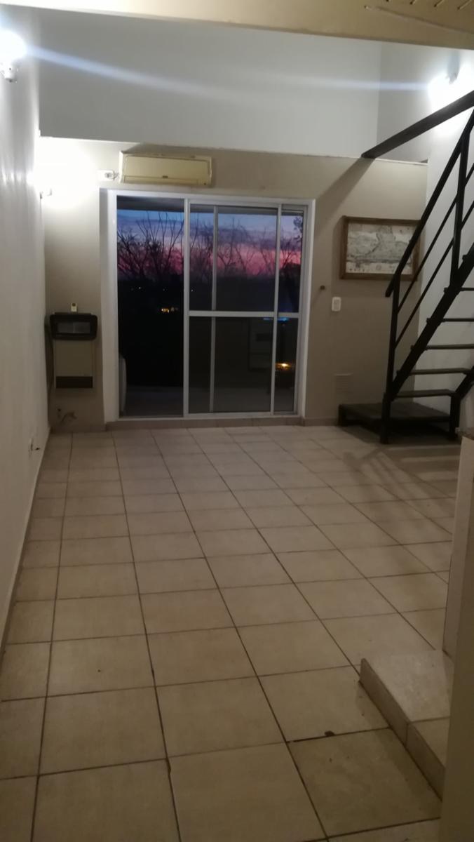 DEPTO 2 AMB.CON COCHERA TIPO LOFT. AMPLIO SIN EXPENSAS. PISCINA Y PARRILLA EN COMUN TIGRE. - 17