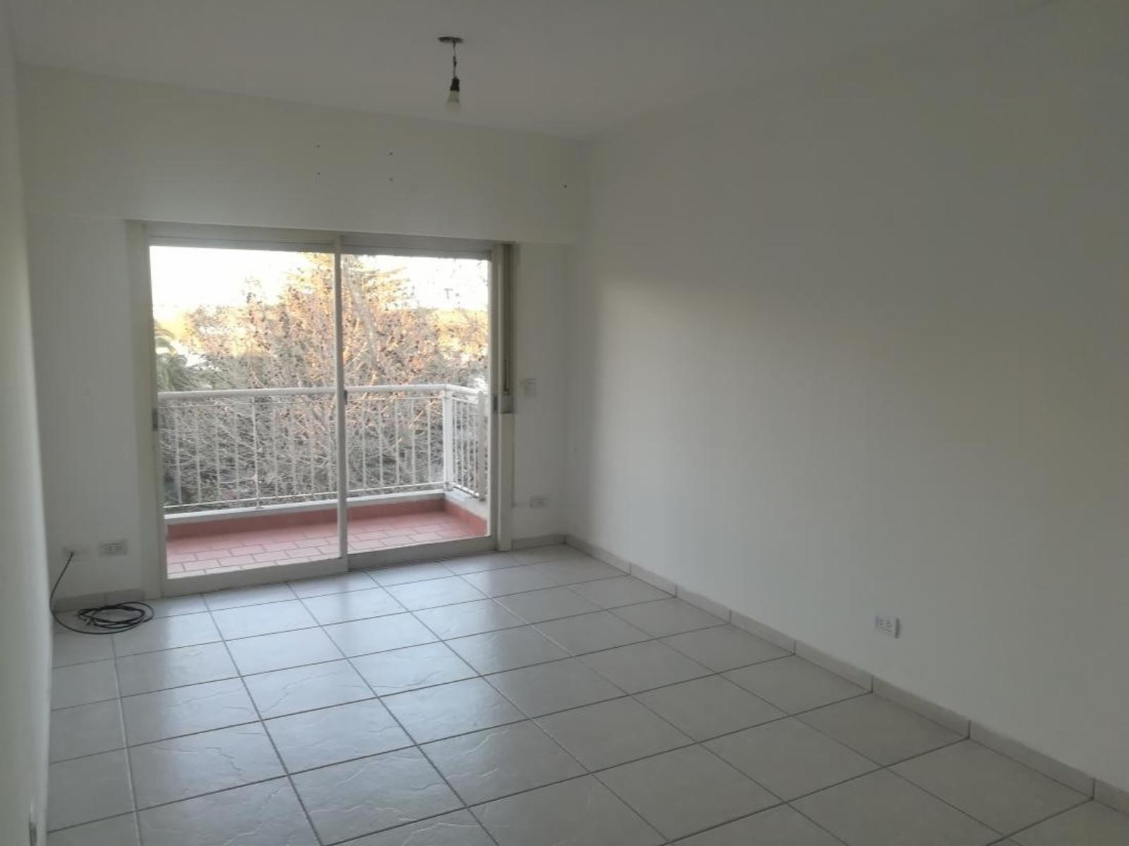 DEPTO 2 AMB. CON COCHERA CUBIERTA EN SAN FERNANDO PTE. PERON 700 - 22