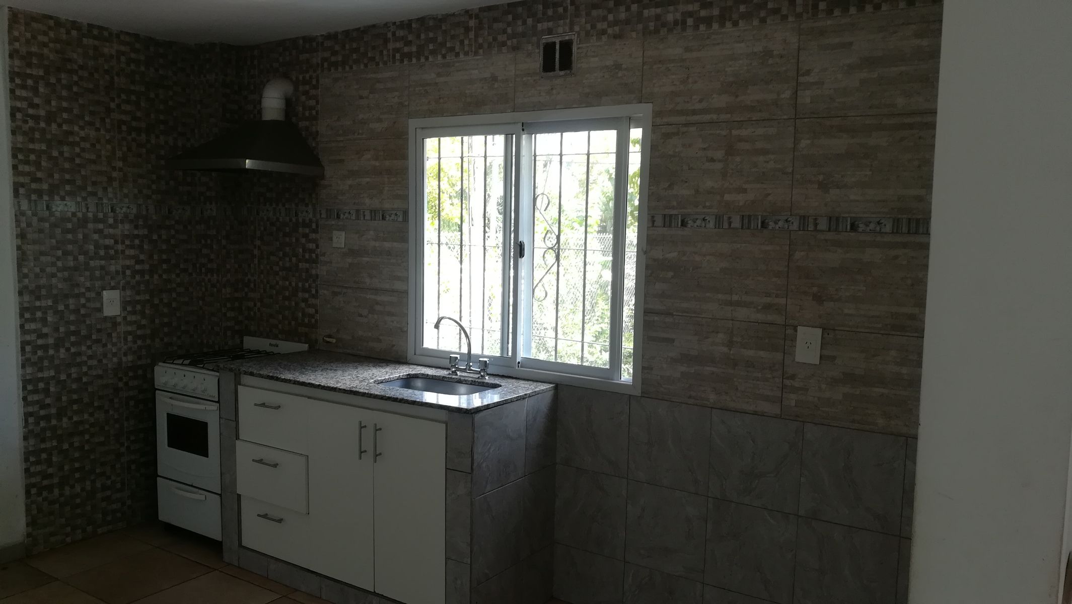 DEPARTAMENTO 3 AMB. CON COCHERA SIN EXPENSAS COMPLEJO CON PISCINA Y PARRILLAS - 11