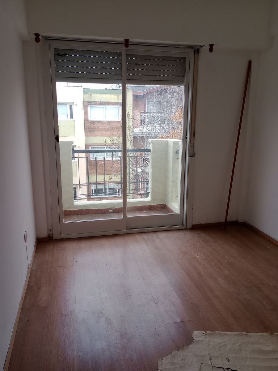 DEPARTAMENTO 2 AMB. CON COCHERA. SAN ISIDRO . - 3