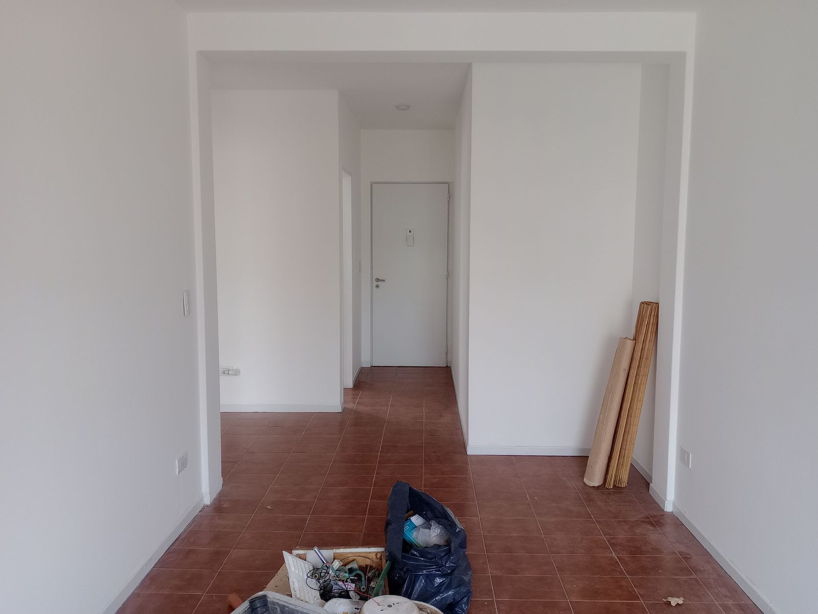 DEPARTAMENTO 2 AMB. CON COCHERA. SAN ISIDRO . - 7