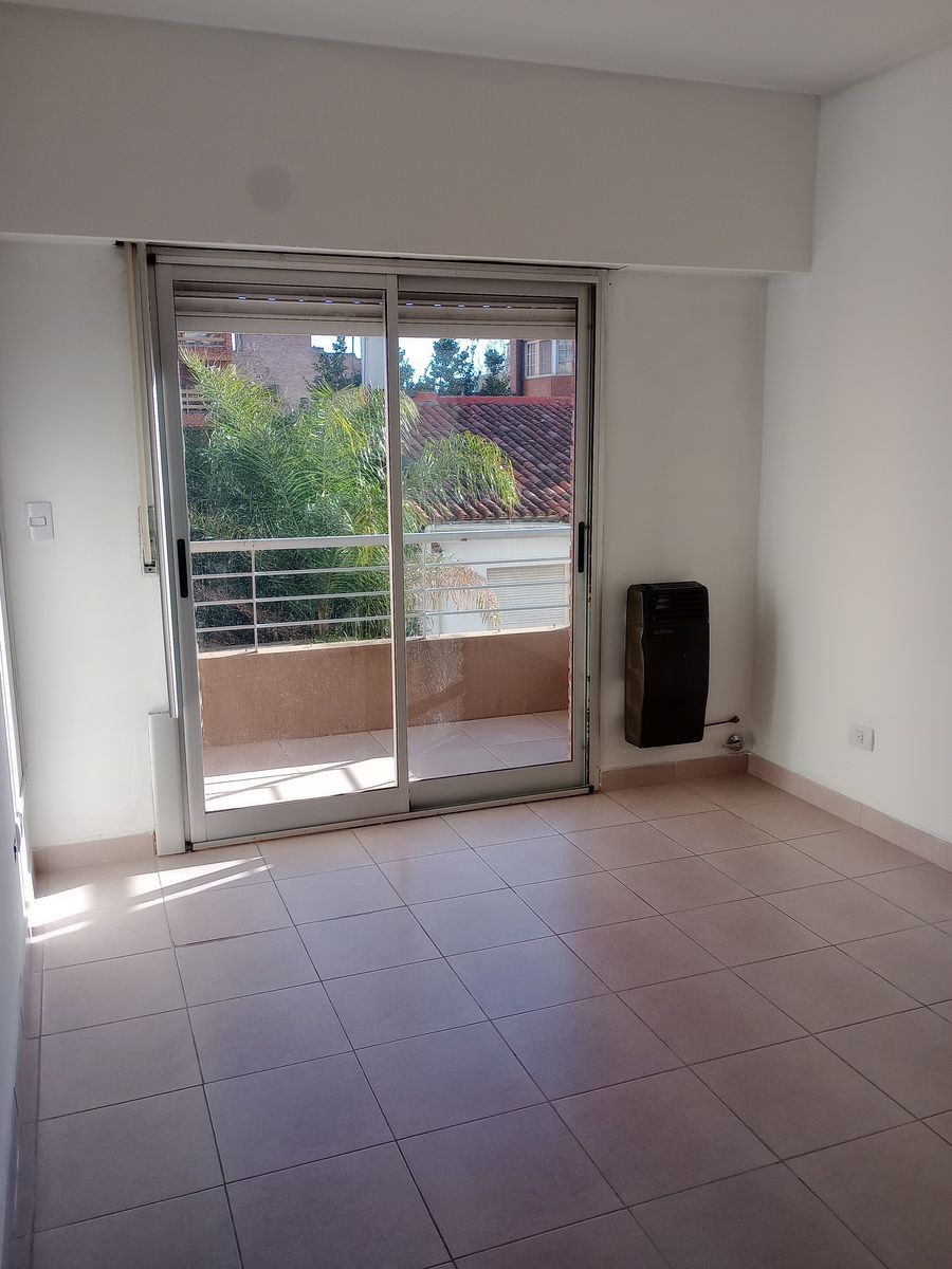 EXCELENTE DEPARTAMENTO DE 3 AMB CON COCHERA CENTRO DE SAN FERNANDO — foto 9