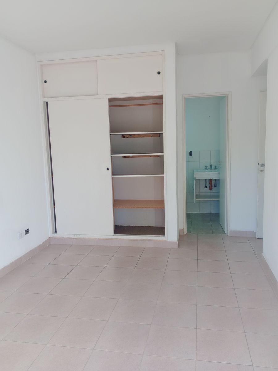 EXCELENTE DEPARTAMENTO DE 3 AMB CON COCHERA CENTRO DE SAN FERNANDO — foto 11
