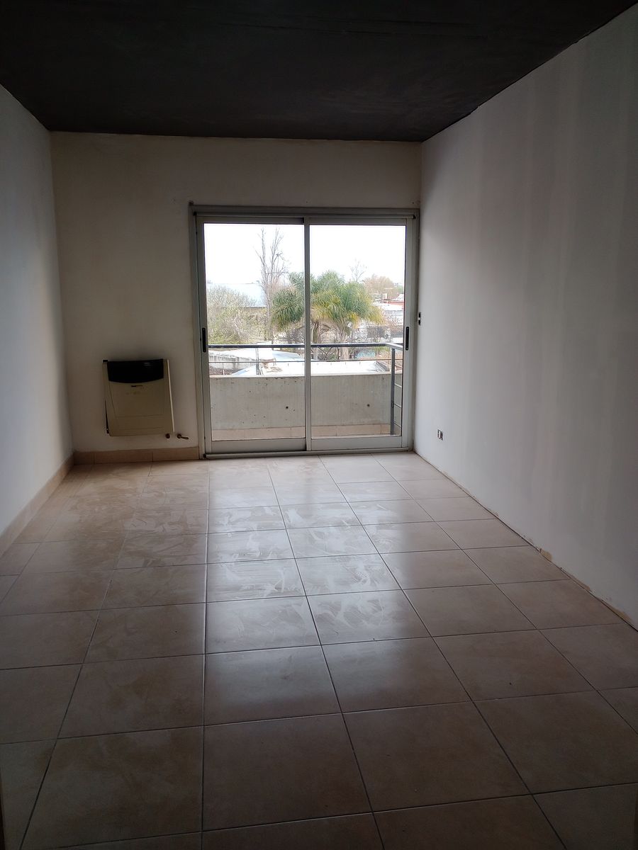 DEPTO 2 AMBIENTES CON BALCON SAN FERNANDO . BELGRANO 547 - 1