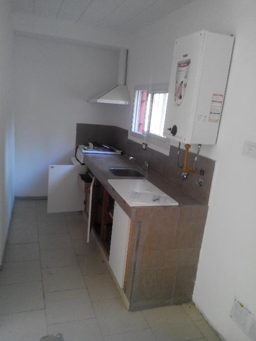 Departamento 3 AMB CON PATIO Y cochera. tigre. tacuari 255. todo incluido( no abona expensas. abl agua ) - 8