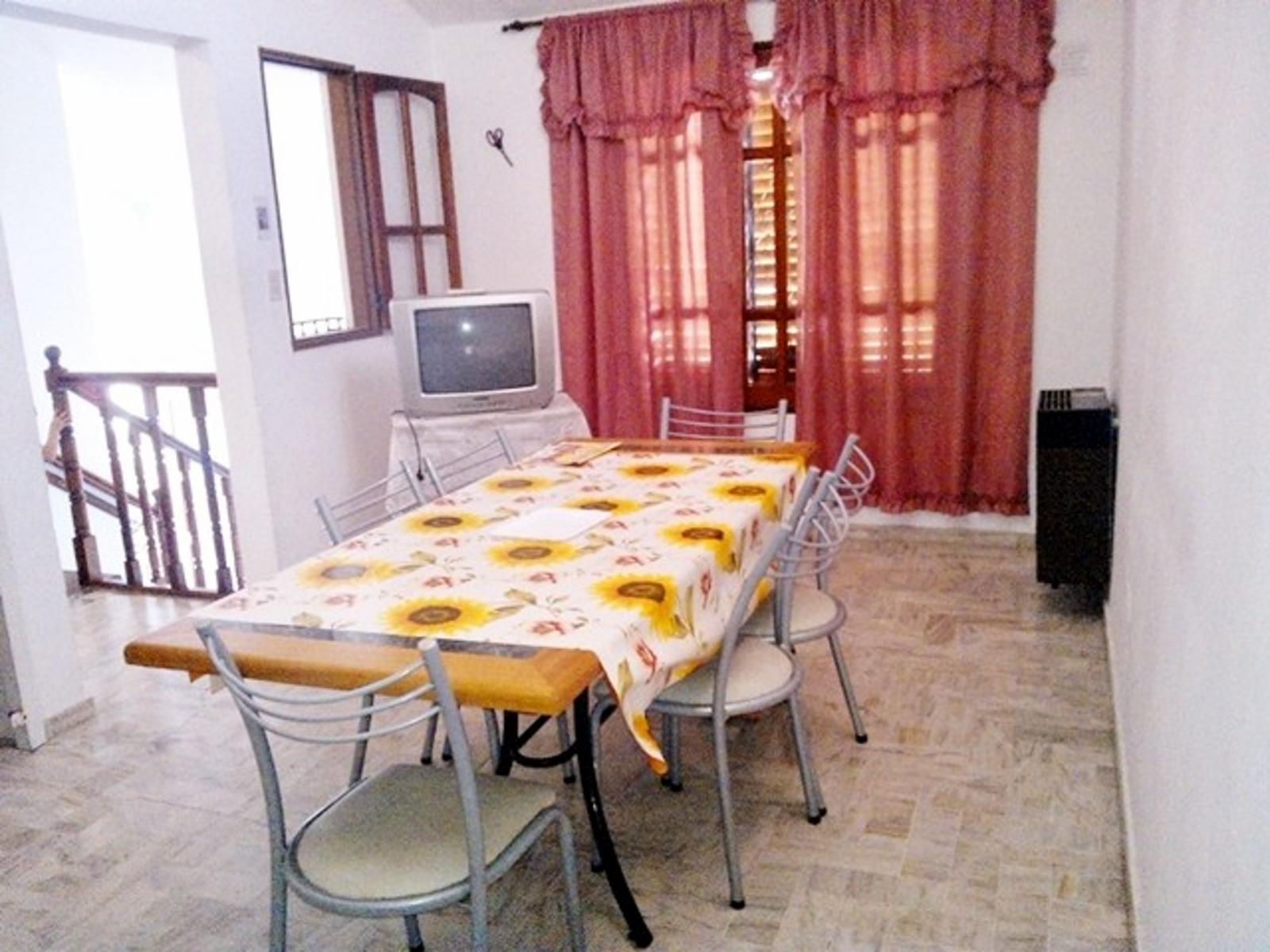 Casa en PH ubicada sobre calle Intendente García - 11