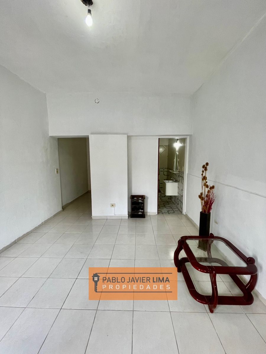 DEPARTAMENTO TIPO CASA 2 AMB AL FRENTE EN CASEROS. TRES DE FEBRERO — foto 3
