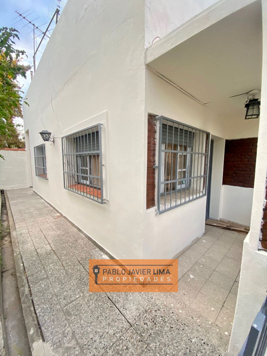 CASA 2 AMB - CASEROS - TRES DE FEBRERO - 4