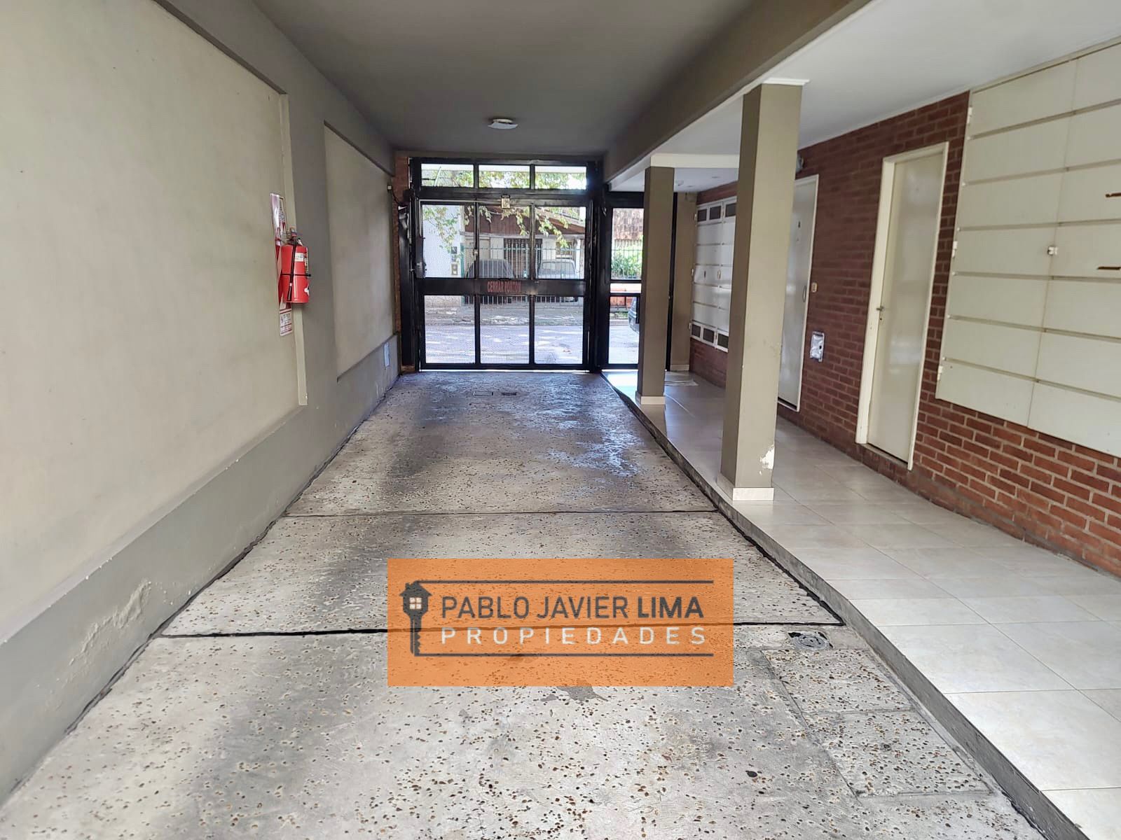 DEPARTAMENTO 2 AMB - COCHERA - SAENZ PEÑA - TRES DE FEBRERO - 17