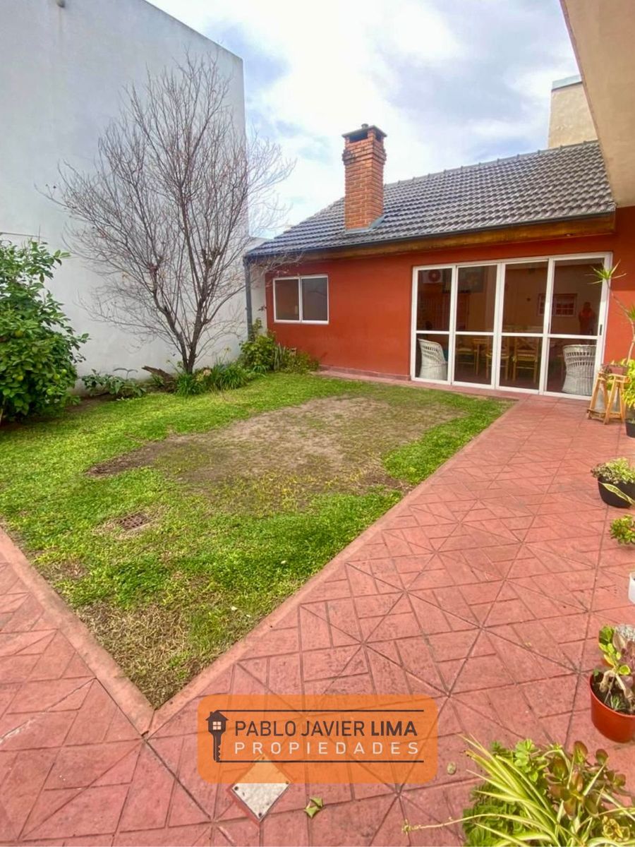 CASA 4 AMB - COCHERA - EL PALOMAR - MORON - 23