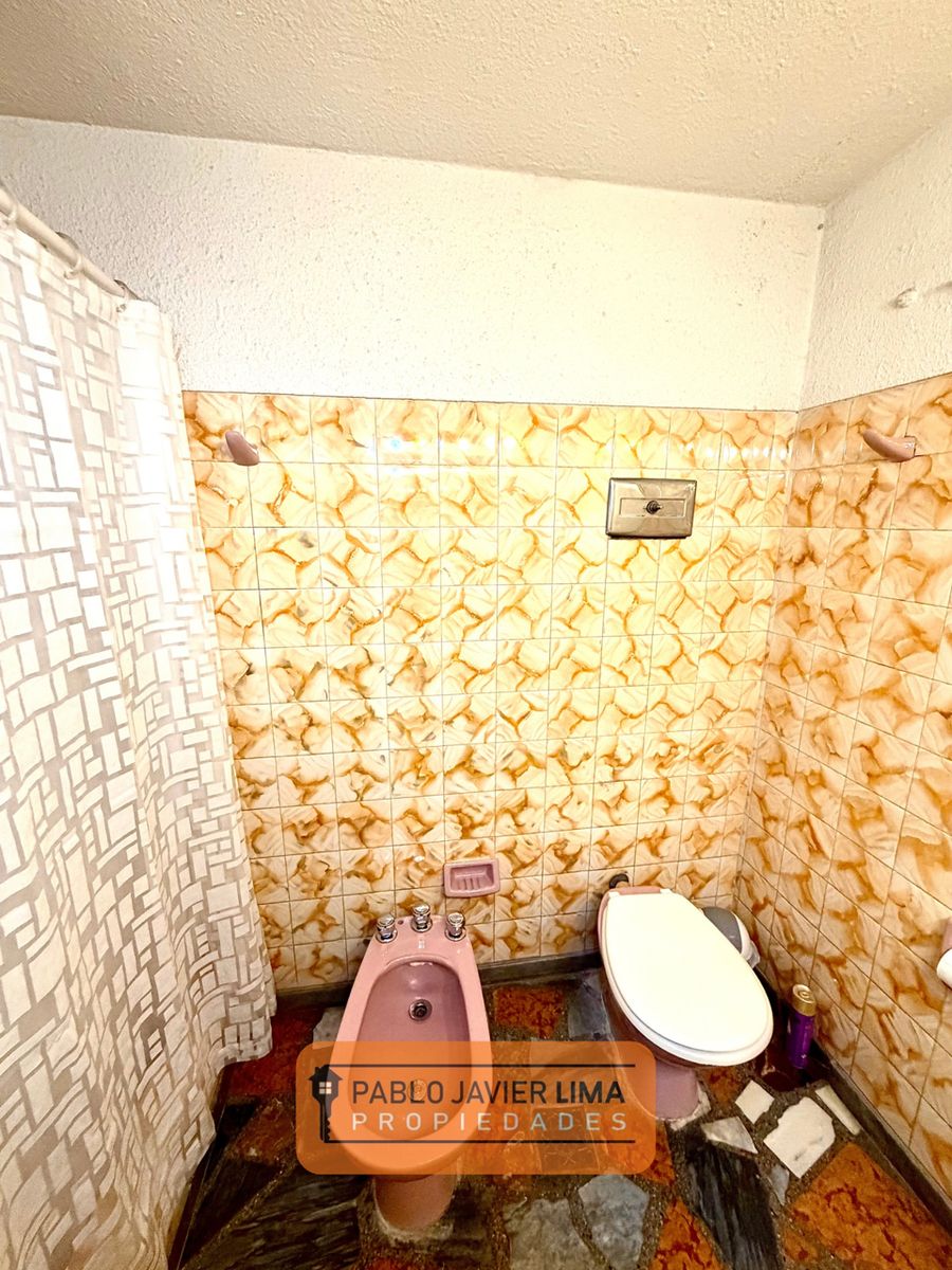 CASA 3 AMB - COCHERA - CASEROS - TRES DE FEBRERO - 11
