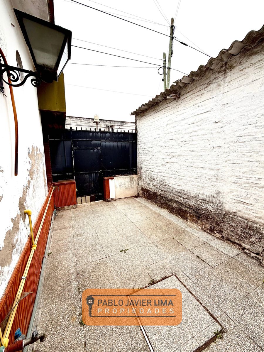 CASA 3 AMB - COCHERA - CASEROS - TRES DE FEBRERO - 14