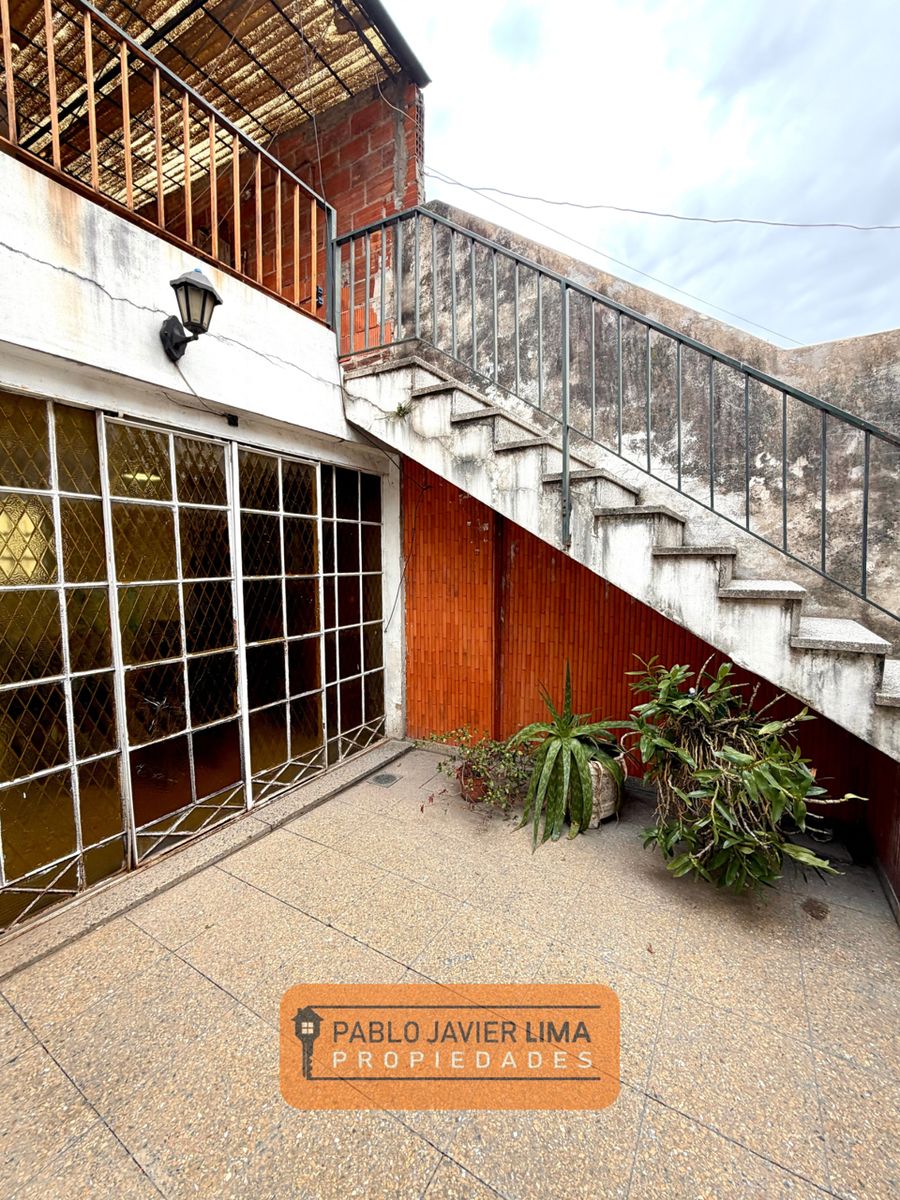 CASA 3 AMB - COCHERA - CASEROS - TRES DE FEBRERO - 17