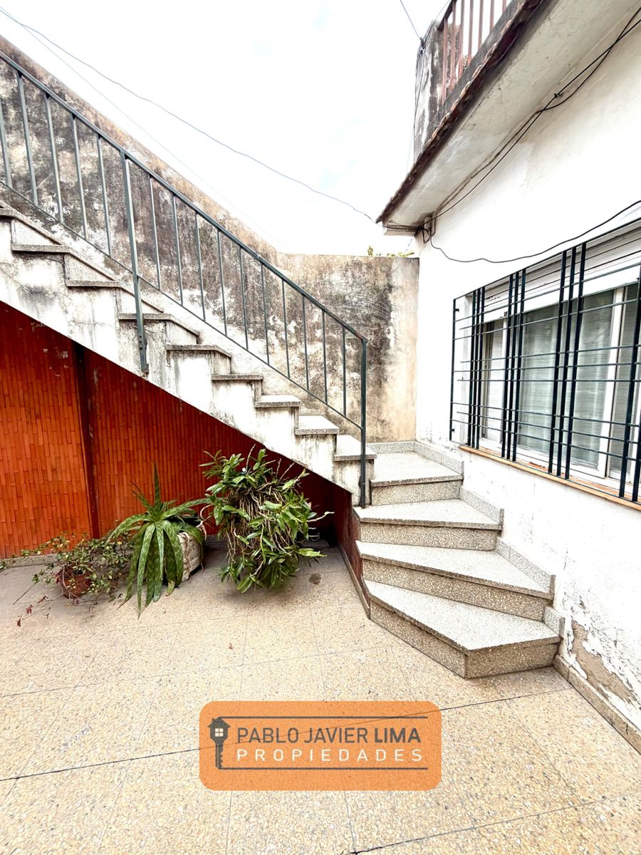 CASA 3 AMB - COCHERA - CASEROS - TRES DE FEBRERO - 18