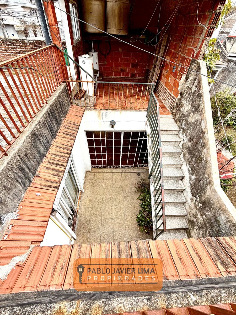 CASA 3 AMB - COCHERA - CASEROS - TRES DE FEBRERO - 20