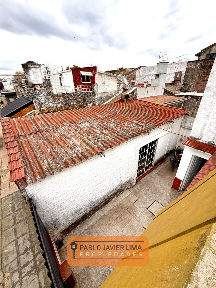 CASA 3 AMB - COCHERA - CASEROS - TRES DE FEBRERO - 23