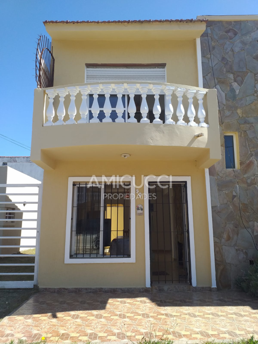 Excelente Duplex En 2 Plantas. Mar Del Tuyu. 3 AMBIENTES