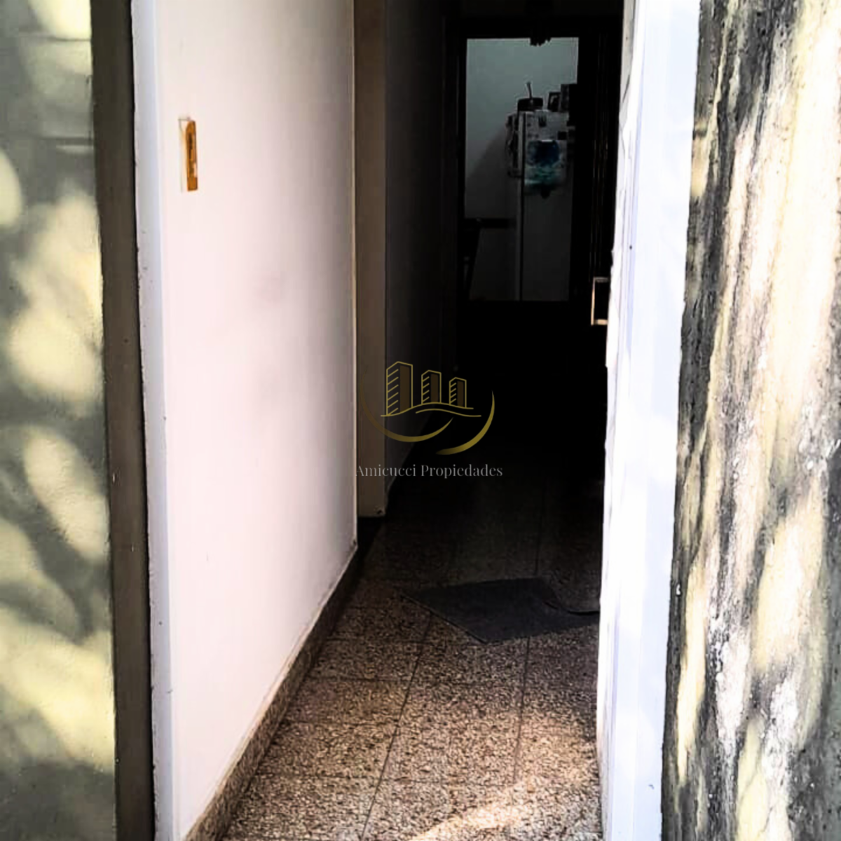 Venta En Block De 3 Locales Comerciales Mas Depto De 3 Ambientes En Excelente Zona De Villa Bosch - 9