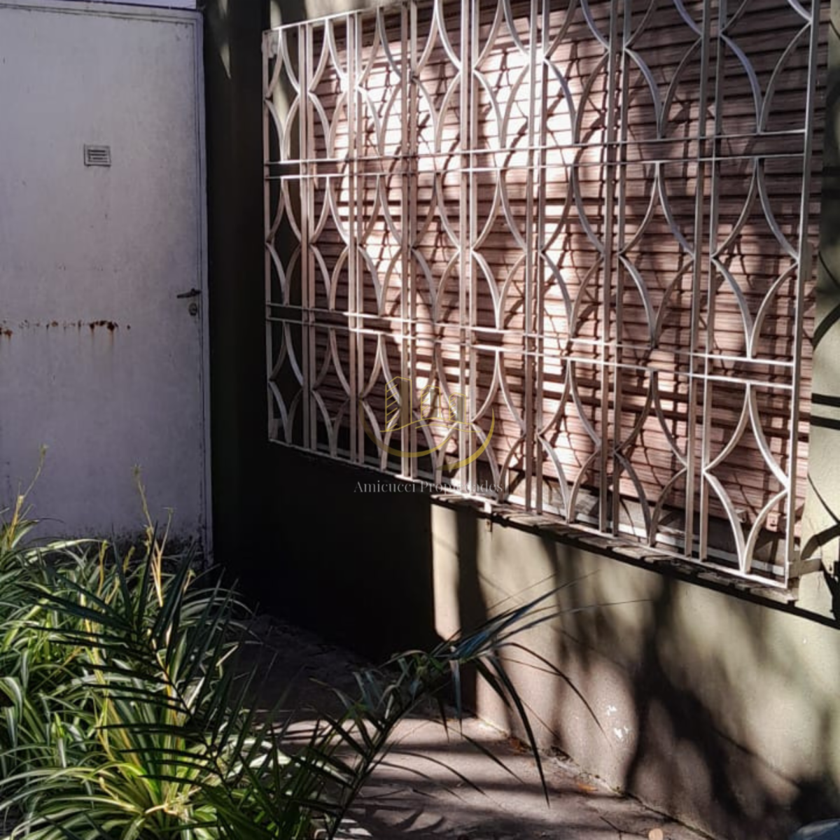 Venta En Block De 3 Locales Comerciales Mas Depto De 3 Ambientes En Excelente Zona De Villa Bosch - 10