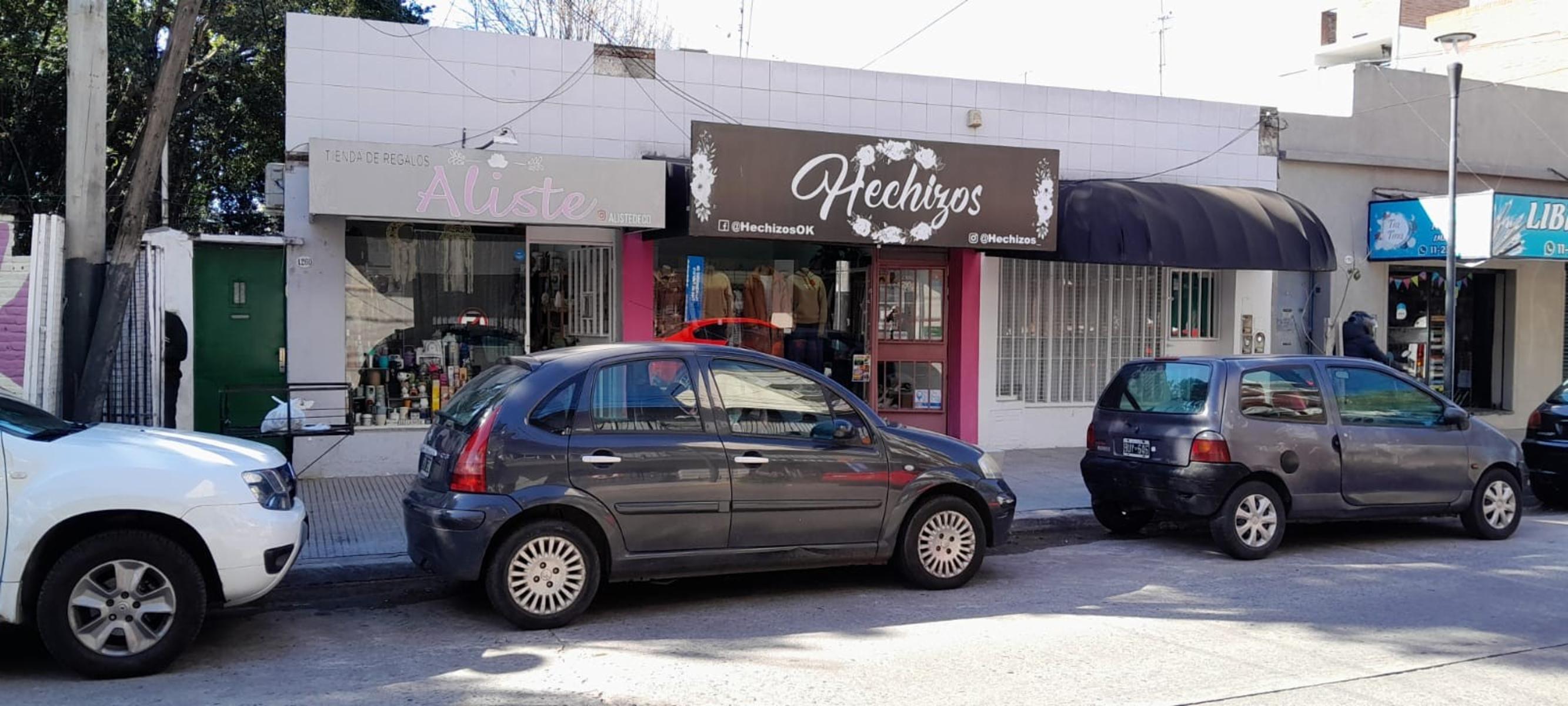 Venta En Block De 3 Locales Comerciales Mas Depto De 3 Ambientes En Excelente Zona De Villa Bosch - 15