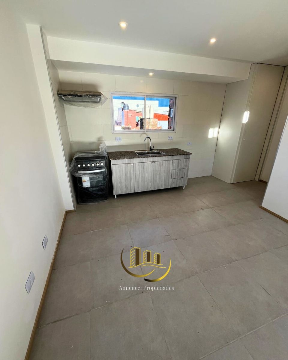 Venta Ph 4 Ambientes. Zona Villa Bonich - 6