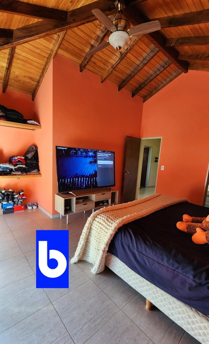 Excelente casa en El Nacional Ubicada Lindero a la cancha de Golfprimer barrio consolidado y cercano. Los Escritores — foto 10