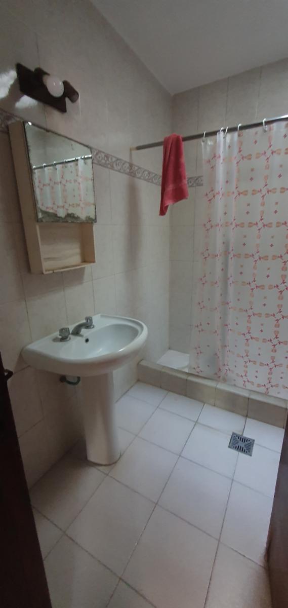 CASA CON TRES DORMITORIOS Y LOCAL EN CALLE SOLANET GRAL RODRIGUEZ — foto 9